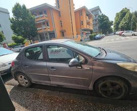 Peugeot 207 - 2010