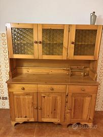 Credenza rustica in pino con alzata a vetri