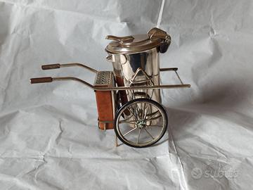 Carretto porta fiammiferi con pattumiera