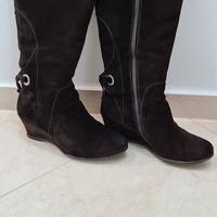 Stivale scamosciato marrone