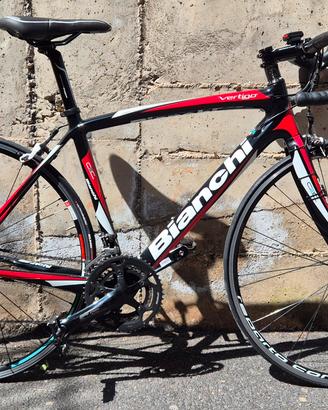 Bici da corsa Bianchi Vertigo in carbonio