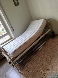 letto ospedaliero 
