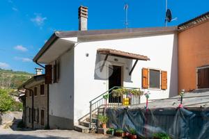 CASA DI CORTE A FUMANE