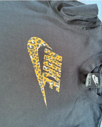 T-shirt Nike