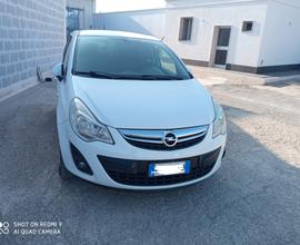 Opel Corsa 1.4 16V 5 porte Cosmo