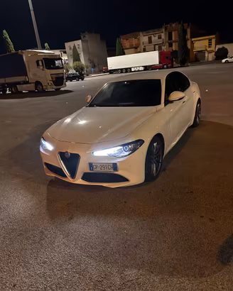 alfa Giulia 2.2 180cv at8 2016 super