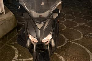 Yamaha XMAX 250