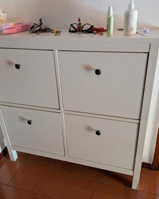 scarpiera bianca Ikea hemnes