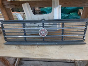 Fiat 131 fari e griglia