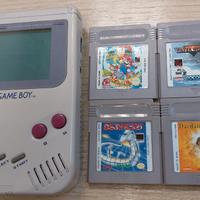 Game Boy con 4 giochi