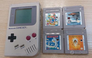 Game Boy con 4 giochi