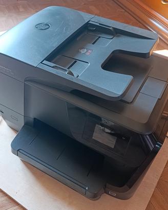 Stampante HP OfficeJet Pro 8715 - Multifunzione