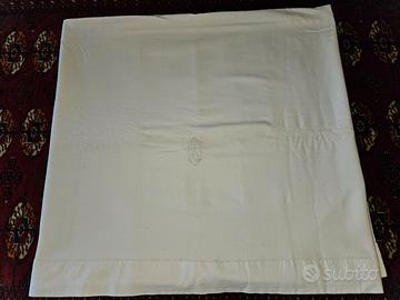 Lenzuola antiche ricamat