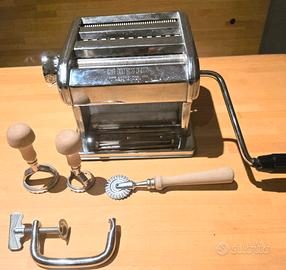 Ampia 150 lusso macchina per pasta con accessori