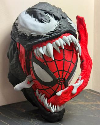 Statua Spiderman - Venom 22CM