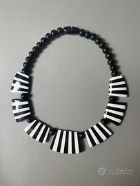 Collana resina bianco nero stile Marion Godart
