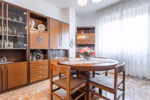 OLGIATE OLONA - TRILOCALE CON CANTINA