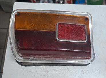 Faro posteriore sinistro Carello Alfa GT Junior