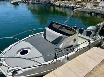 BARCA SPEEDY CAYAMAN CON HONDA 150 cv