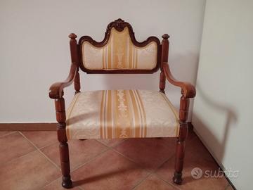 Poltroncina da camera in raso 