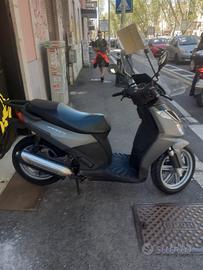Aprilia Sportcity 200 - 2005 - PERMUTE