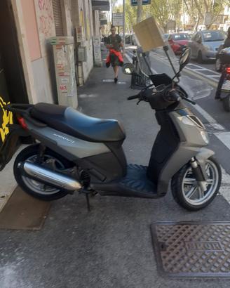 Aprilia Sportcity 200 - 2005 - PERMUTE