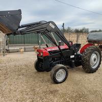 Trattore Massey Ferguson 135 con caricatore fronta