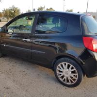 RENAULT Clio benzina GPL 1400 3 porte - 2006