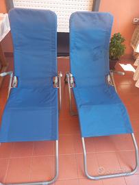 Coppia di sdraio blu pieghevoli per giardino e mar