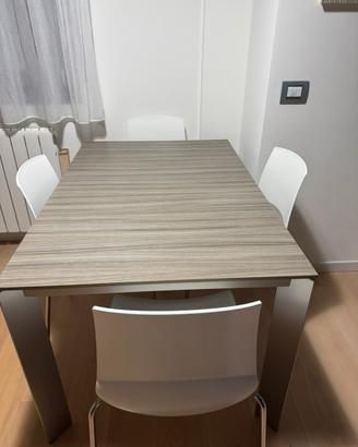 Tavolo con sedie Calligaris