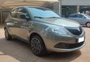 lancia-ypsilon-1-0-hybrid-oro