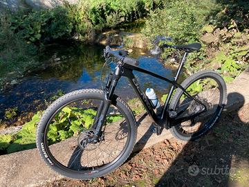 Mtb in carbonio Berria Bravo