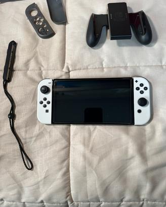 Nintendo Switch Oled - Custodia e SD 256 giga