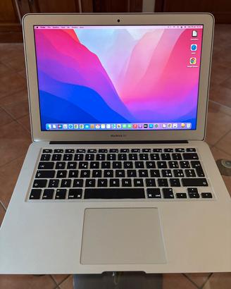 MacBook Air 13"  praricamente nuovo