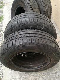 Gomme auto