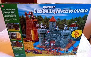 CASTELLO MEDIOEVALE  Playset  con  oltre  90 pezzi