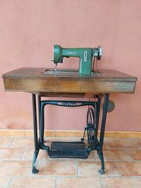 Macchina da cucire BORLETTI anni '50
