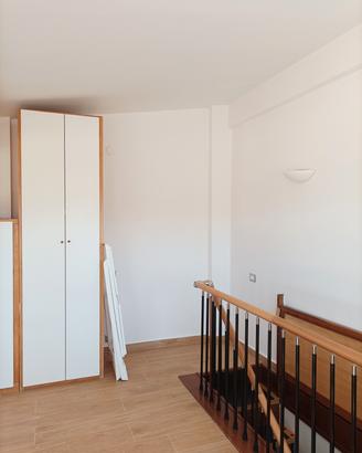 Armadio in legno 