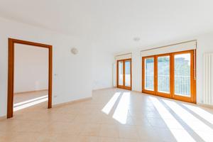 NUOVI appartamenti, 3 bagni, posti auto coperti