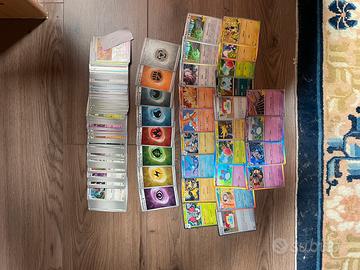 Lotto 150+ carte pokemon 30esimo e evoluzioni pris
