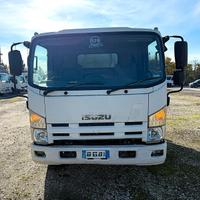 Isuzu P75 per raccolta rifiuti