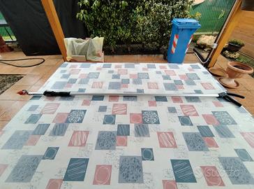 Cesoia per tagliare rami delle piante