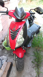 2 motorini. Non funzionati euro 150