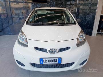 TOYOTA Aygo 1.0 12V VVT-i 5 porte Lounge