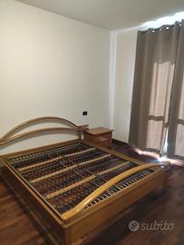 Letto matrimoniale in legno