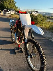 Husqvarna SM 125 usata in vendita in Sicilia