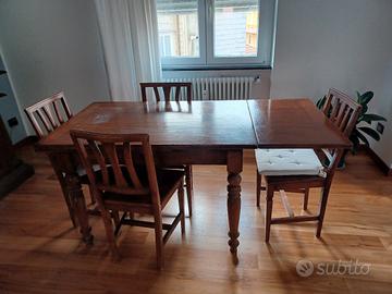 tavolo di legno  allungabile 