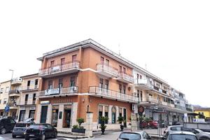 NEGOZIO A FROSINONE