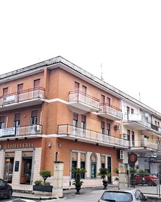 NEGOZIO A FROSINONE