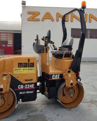 RULLO CAT CB 224 E A NOLEGGIO
